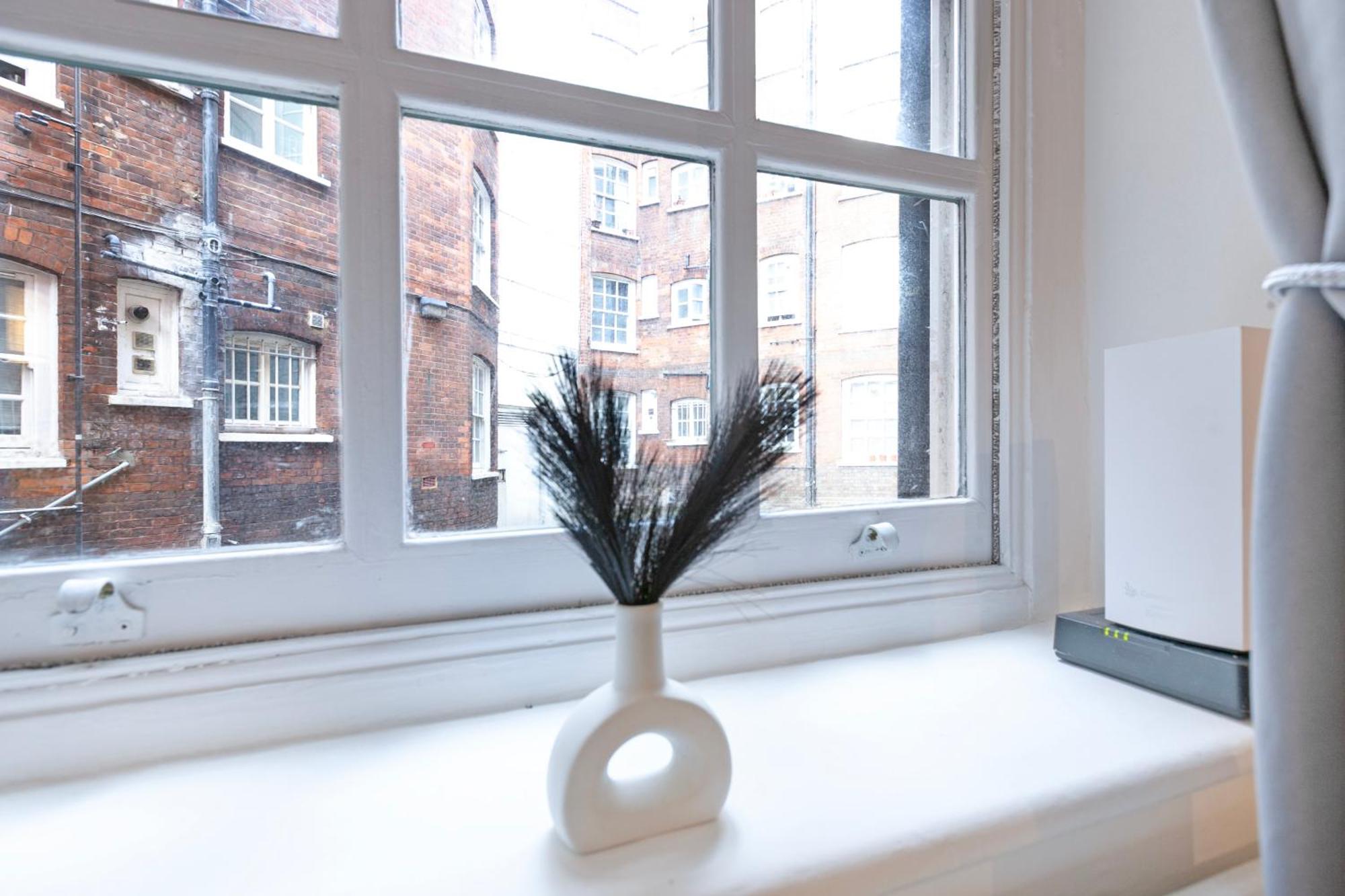 Beautiful One Bedroom Flat In Scott Ellis Gardens Лондон